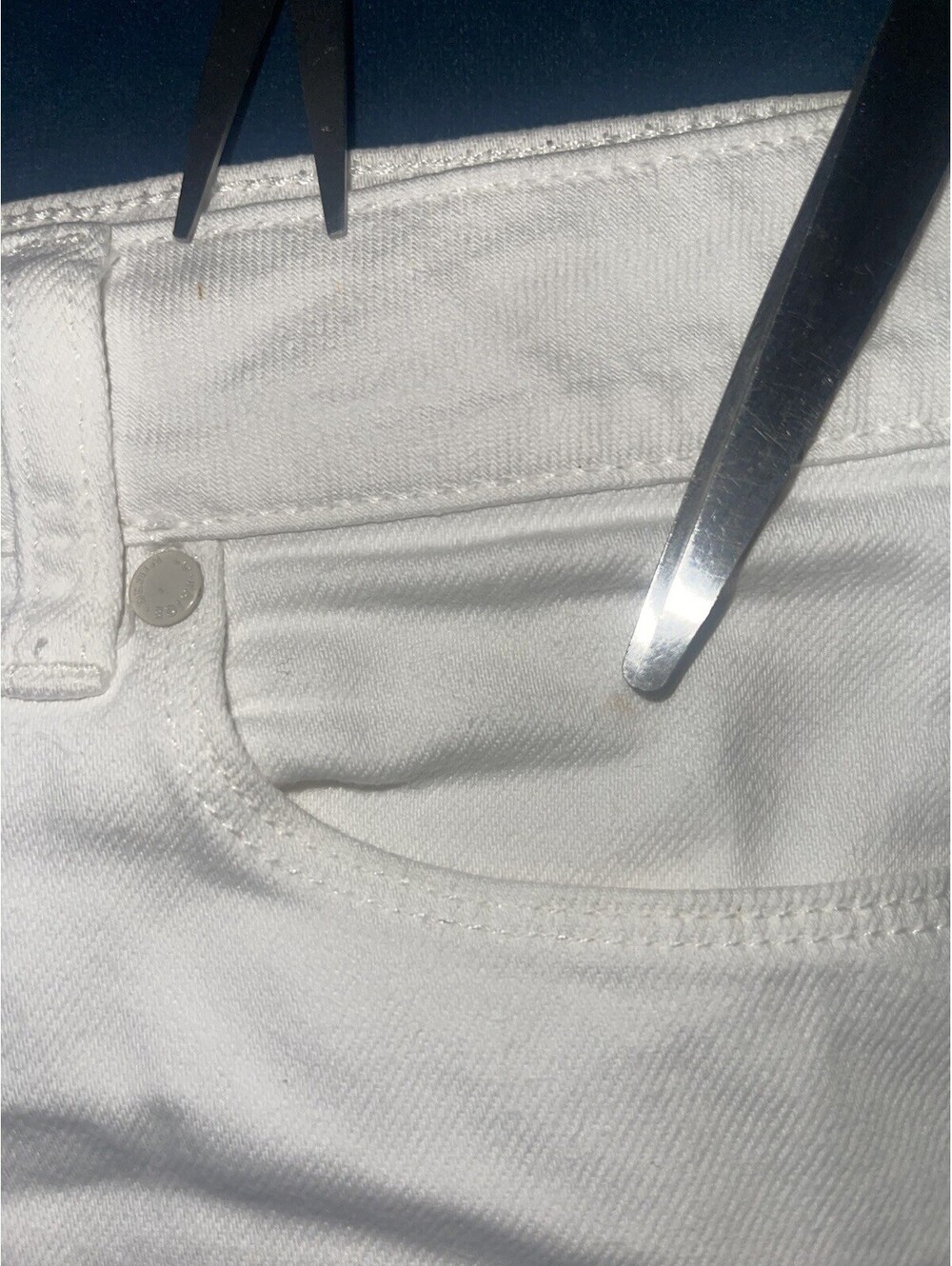 PAIGE White Jean Denim Skirt Button Zip Sz 30 Cotton Stretch Coastal Logo Flaw - Picture 7 of 14